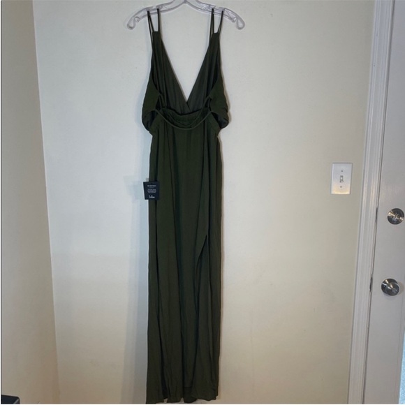 Lulu's Lost In Paradise Olive Green Maxi Dress. Medium. NWT. - Picture 8 of 16